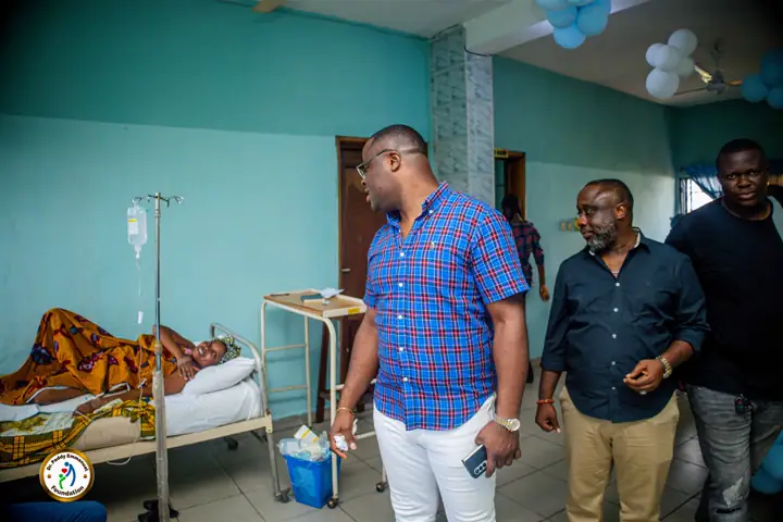 Visiting patients in a ward at a Foundation outreach